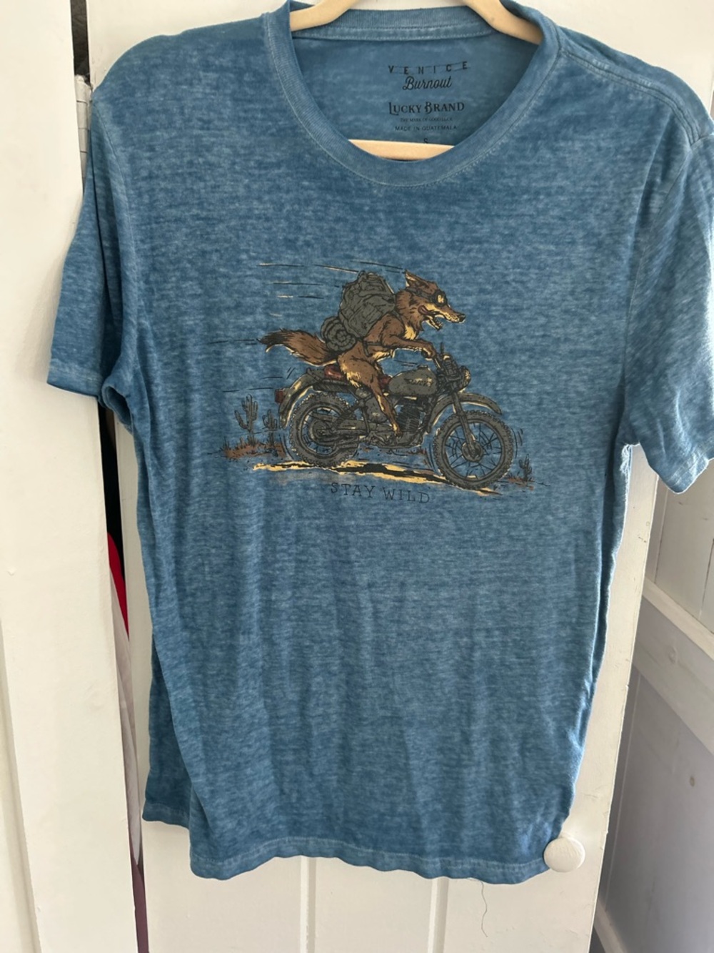 ☀️3/$25 lucky brand coyote biker tee in allure blue small